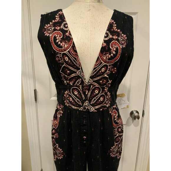 Free People Black, Red & White Paisley Print V-Neck Sleeveless Jumpsuit, Size S - Picture 2 of 8